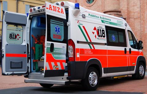 118_ambulanza-emergenza.jpg