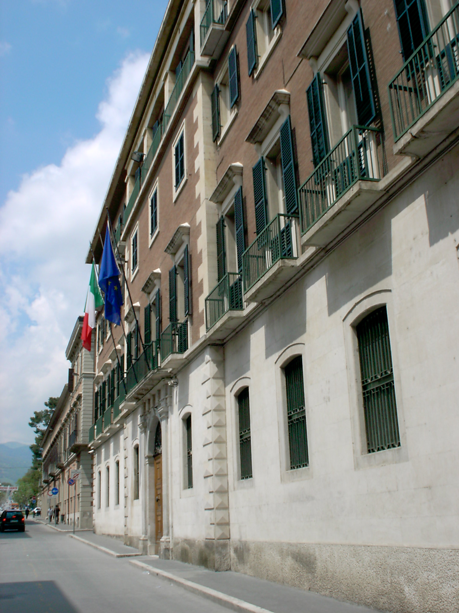 Palazzo_del_Governo_1.JPG