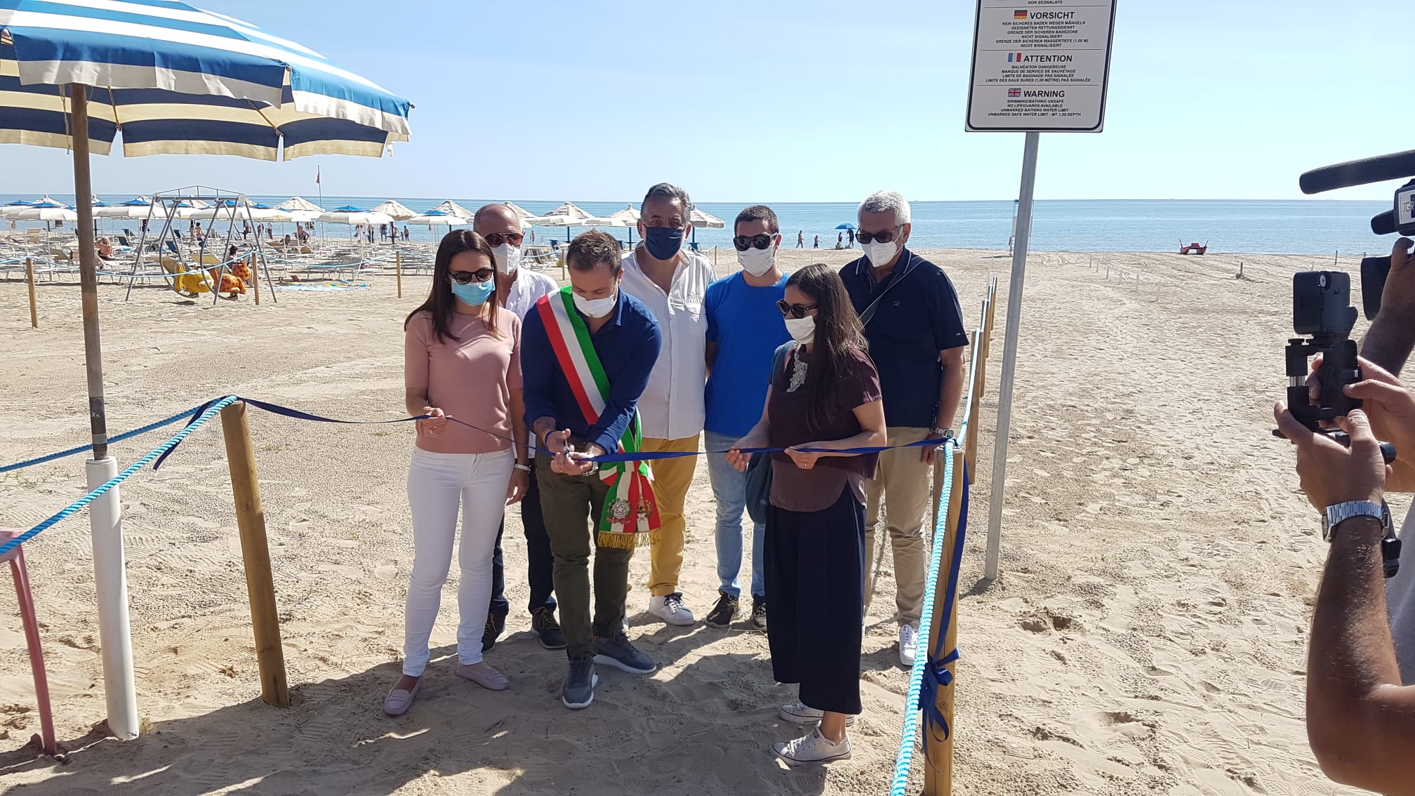 Inaugurazione_spiaggia_granelli_di_gioia_4.jpeg