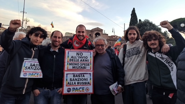 Manifestazione_per_la_Pace_a_Roma_i_compagni_di_Rifondazione_Comunista_-_Unione_Popolare_Teramo__5_novembre_2022_web.jpg
