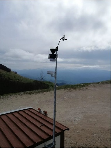 Stazione_meteorologica_Monte_Piselli_2.jpeg