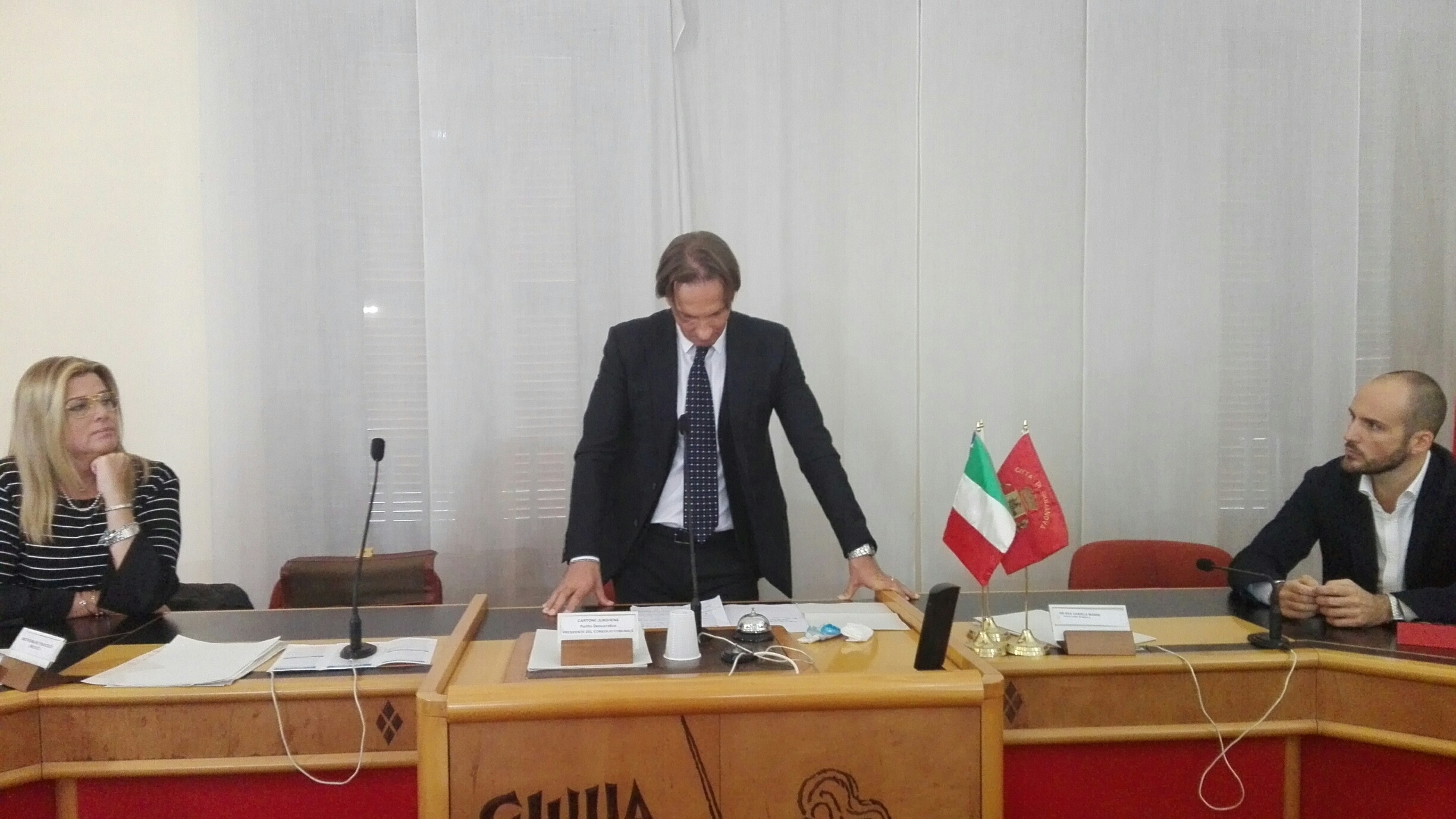 conferenza stampa dimissioni sindaco.JPG