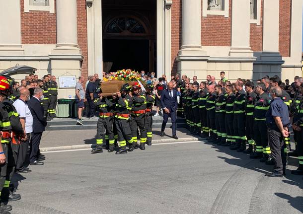 funerali vigile del fuoco 1327807.610x431