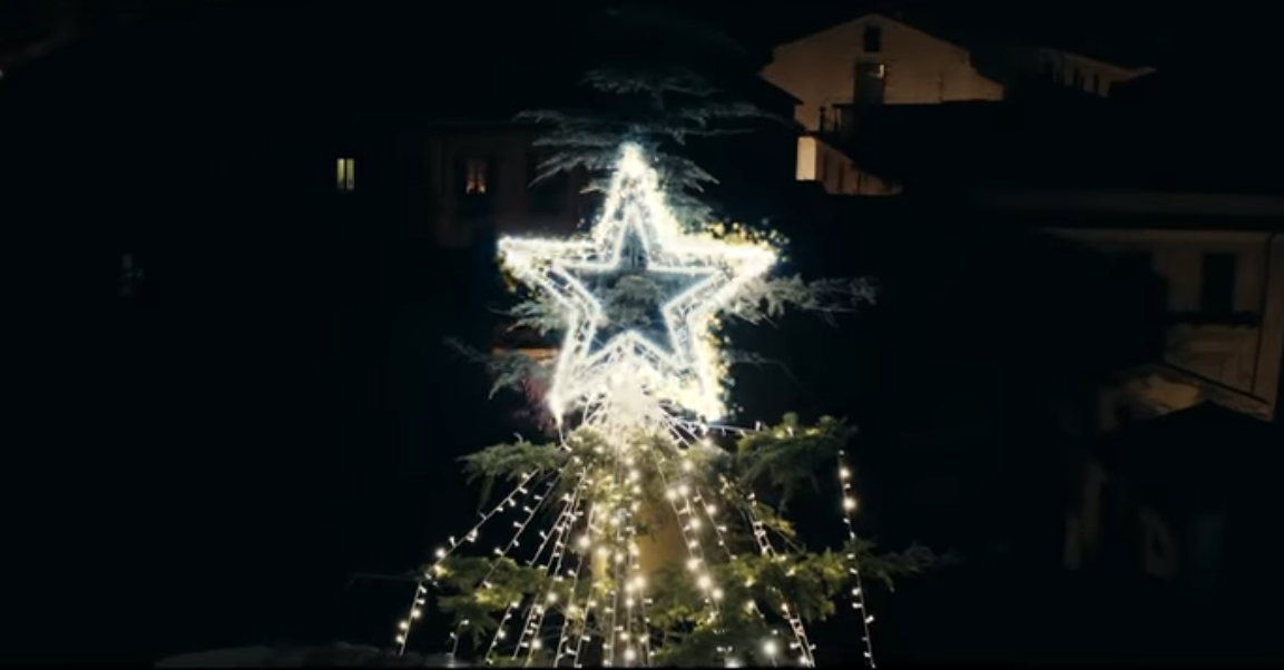 La Canzone A Natale Puoi.Certa Stampa A Natale Puoi Girato In Abruzzo Il Video Ufficiale Della Famosa Canzone