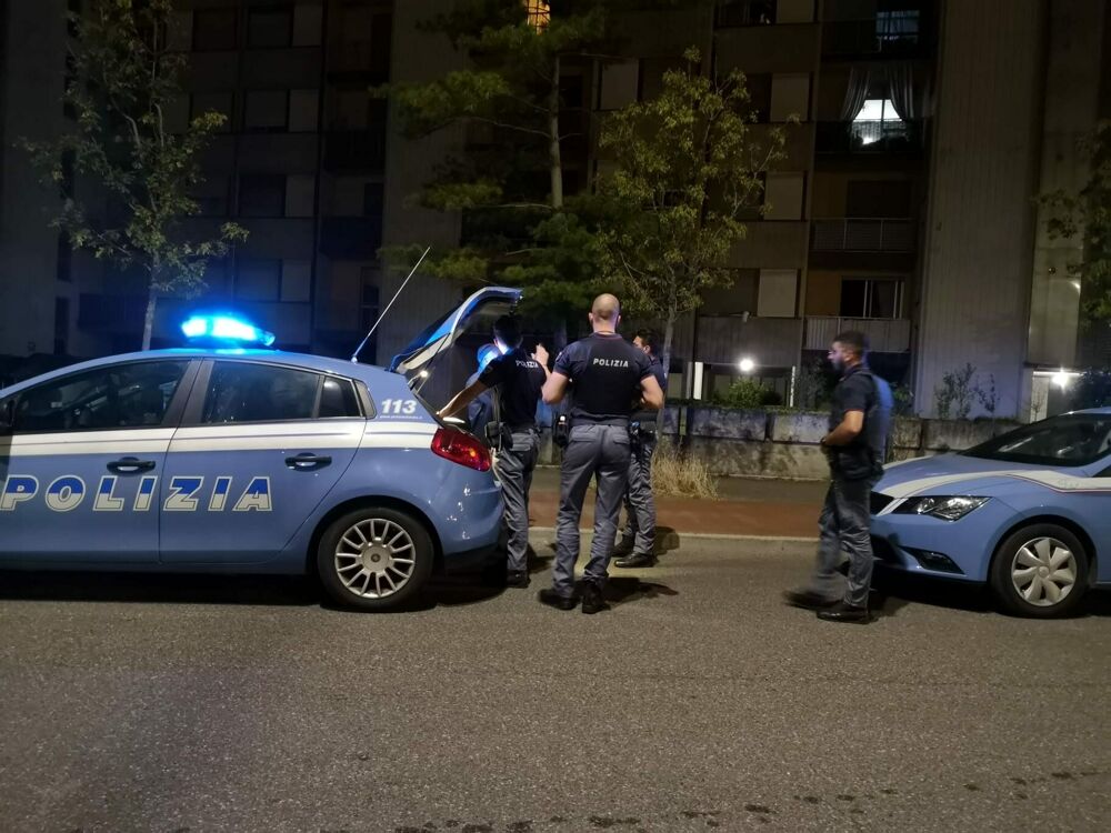 polizia-sera-notte-volanti-2.jpeg