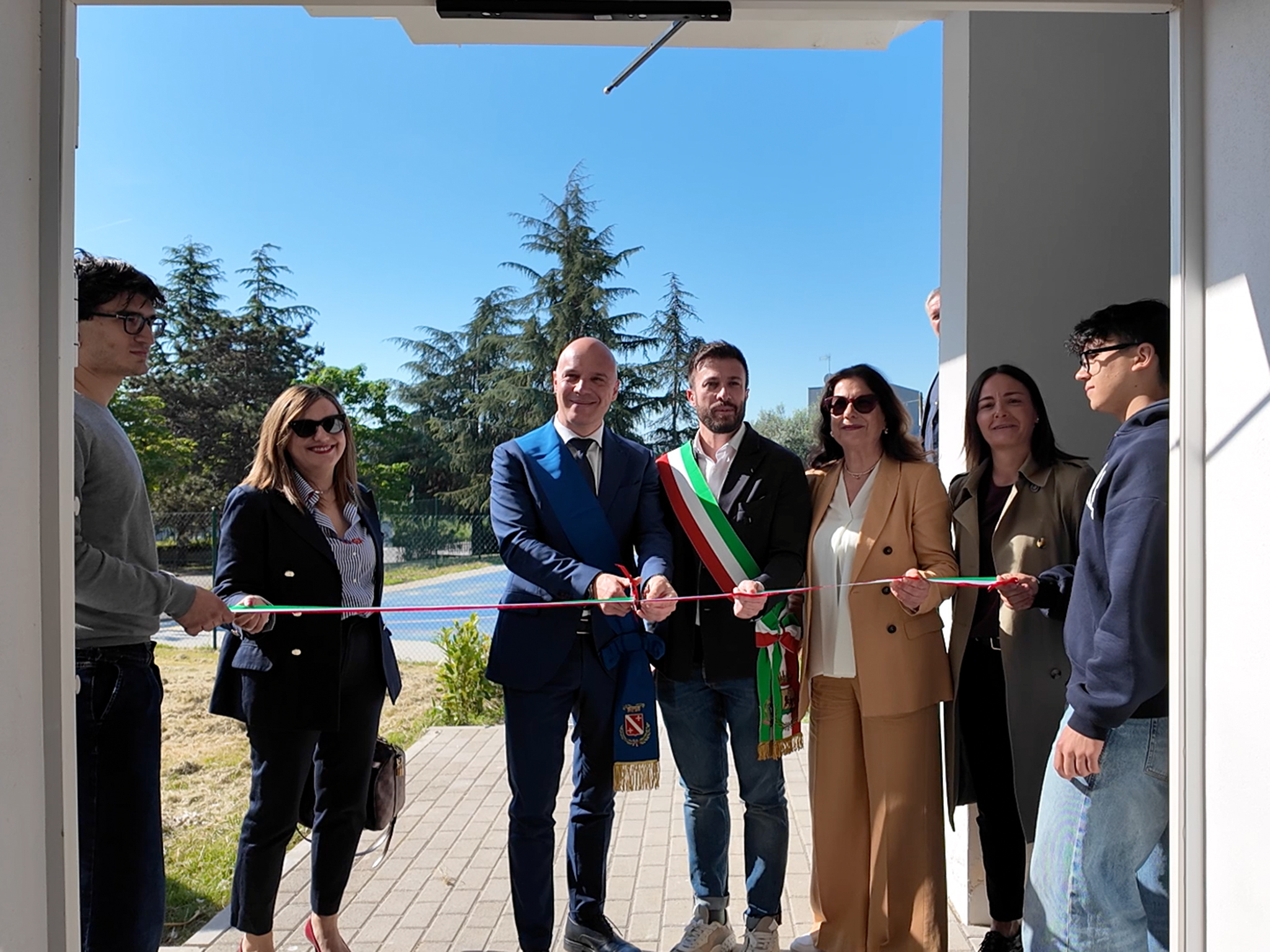 taglio_del_nastro_1.jpg